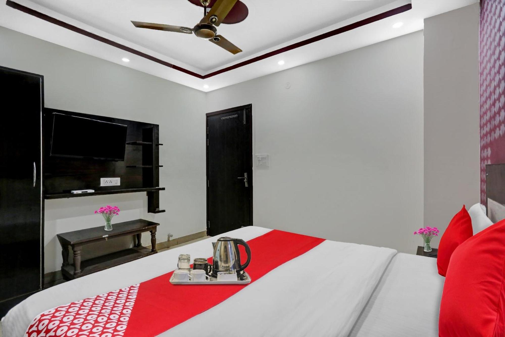 Hotel O Hotel Blue Orchid New Delhi Ngoại thất bức ảnh