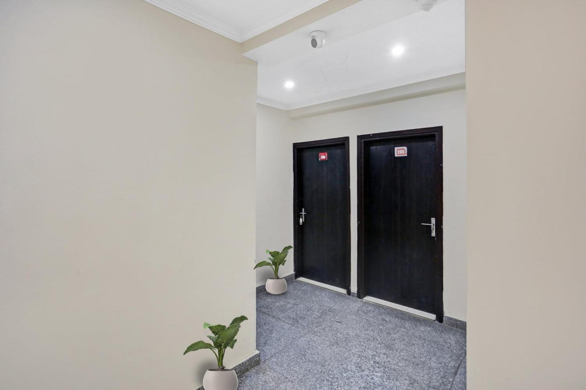 Hotel O Hotel Blue Orchid New Delhi Ngoại thất bức ảnh